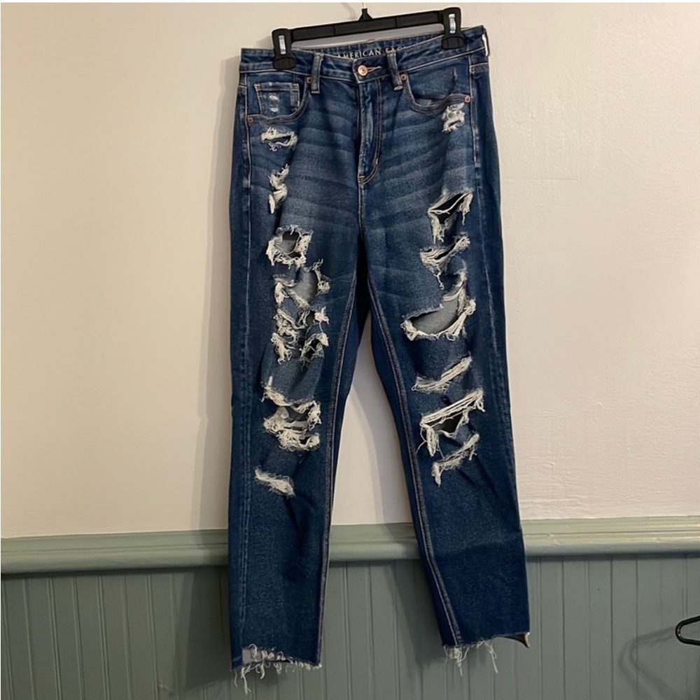 AMERICAN Eagle distressed stretch mom jean size 10‎ regular